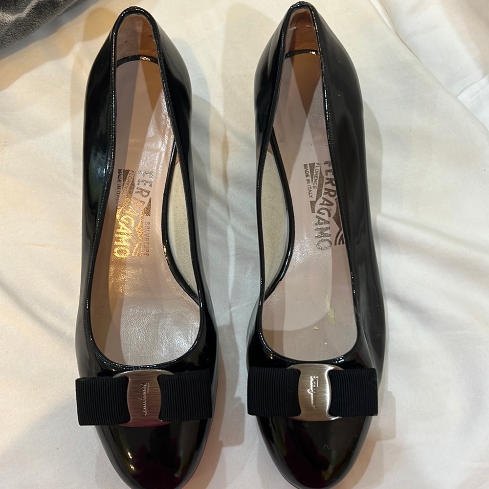 Salvatore Ferragamo Vara Bow Pumps